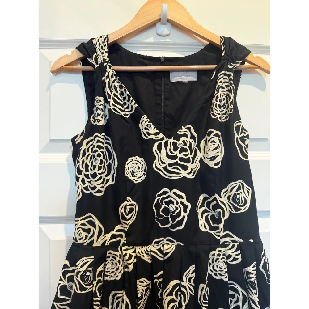 Barneys New York Black Cream Floral Rose Fit Flare Dress Made in Italy V-Neck S